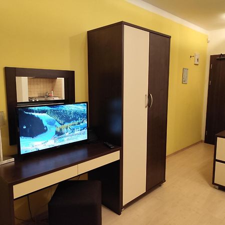 Apartman Liptov - Hotel Bešeňová Exteriör bild