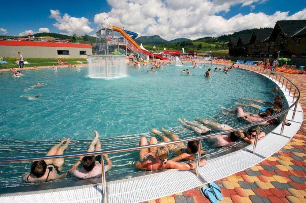 Apartman Liptov - Hotel Bešeňová Exteriör bild