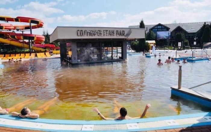 Apartman Liptov - Hotel Bešeňová Exteriör bild